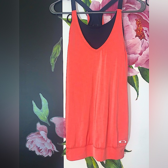 NWOT💥OAKLEY✨ - Picture 1 of 5